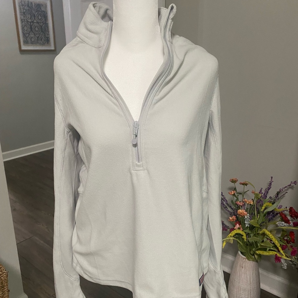 Vineyard Vines lightweight pullover